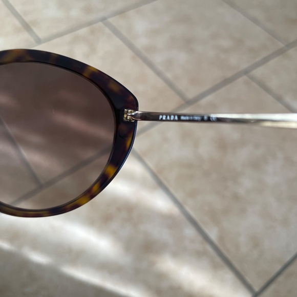Prada sunglasses main image 9